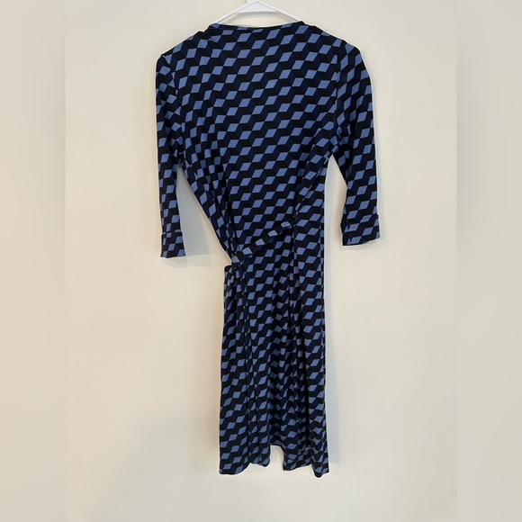 Diane Von Furstenberg Julian Two Silk-Jersey Wrap Dress in CUBIST DENIM, Size 2 - Picture 2 of 4